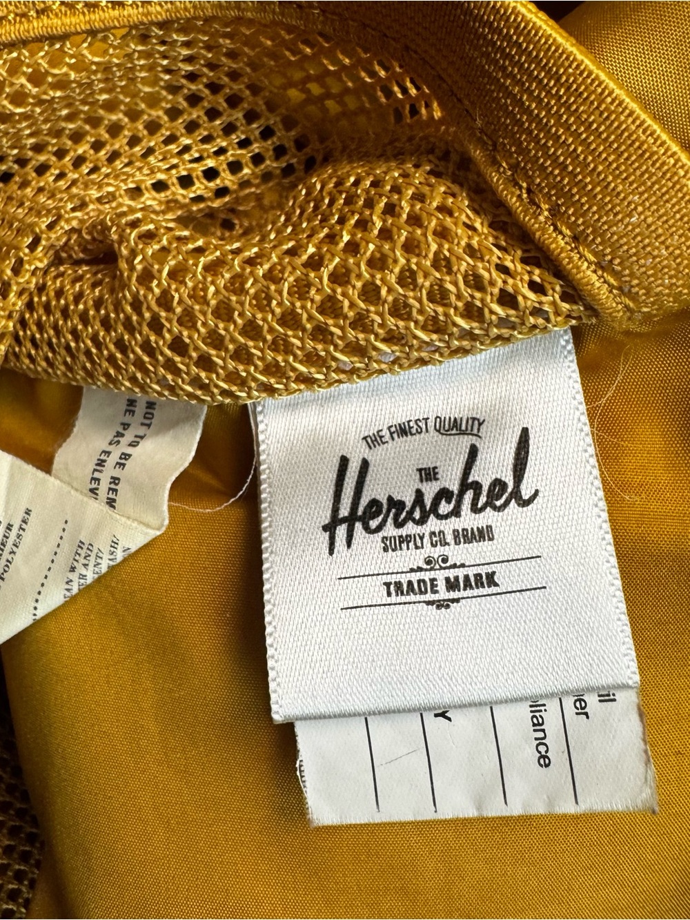 Rare Herschel Supply Co. Barnes Trail Tote In Yellow Mustard Water Resistant - Picture 12 of 15